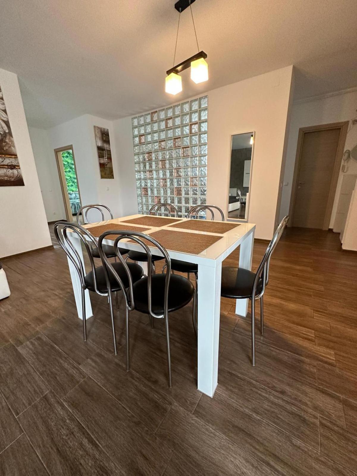 Apartament Lux Albert โอลิมป์ ภายนอก รูปภาพ
